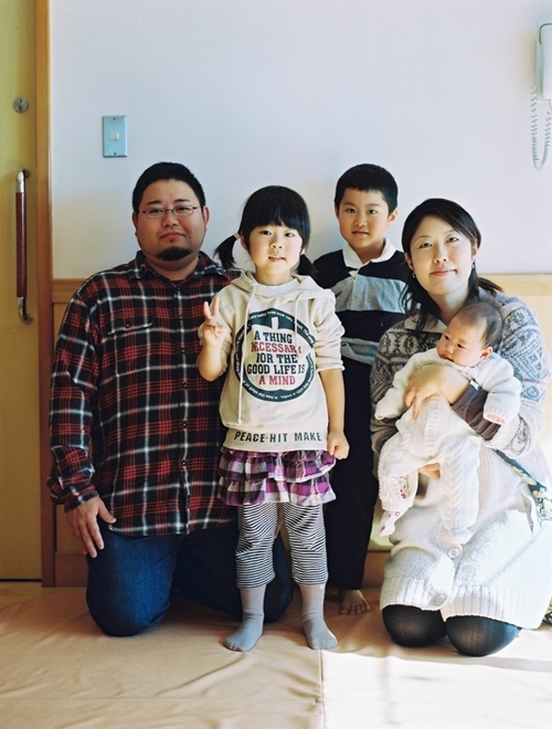 産まれたばかりの赤ちゃんと