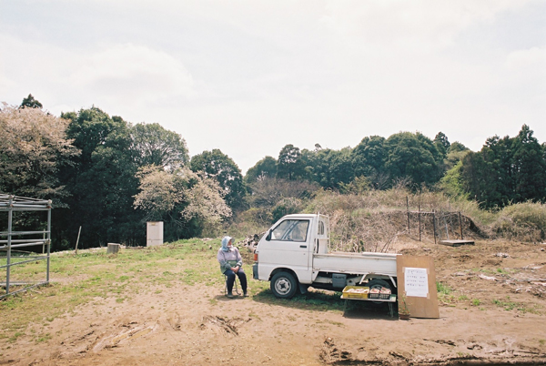 トラックとおばさん